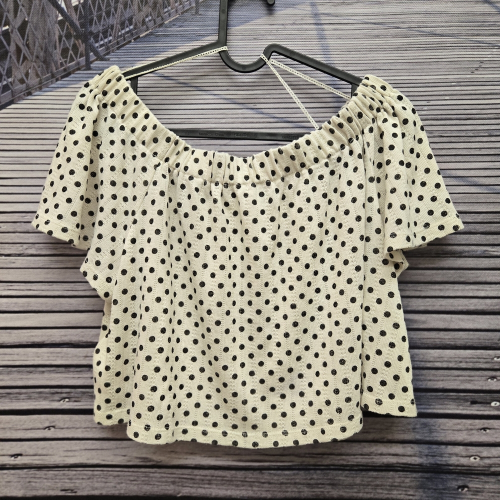 Kimchi Blue Off-Shoulder Cropped Flutter Sleeve Polka Dot Knit Blouse Women's Lg